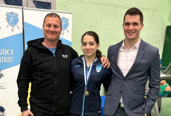 Döntős helyezés a junior tőr válogatón  Döntős helyezés a junior tőr válogatón